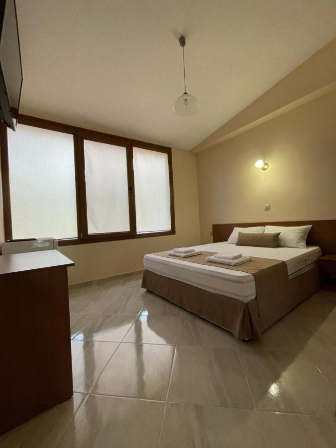 Helios Hotel Stavros  Exterior photo