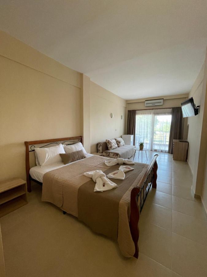 Helios Hotel Stavros  Exterior photo